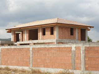 Груб строеж