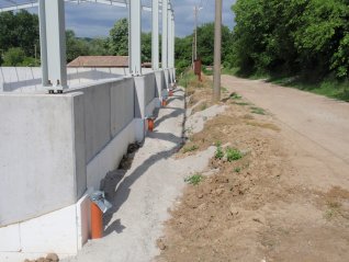 Груб строеж