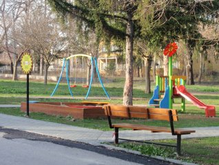 ДЕТСКА ПЛОЩАДКА В ГР. ПАВЛИКЕНИ