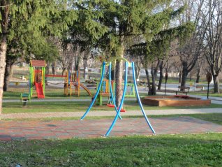 ДЕТСКА ПЛОЩАДКА В ГР. ПАВЛИКЕНИ