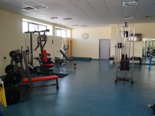 ПОКРИТ БАСЕЙН И ФИТНЕС КЛУБ В ГР. ПОЛСКИ ТРЪМБЕШ