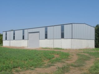 СКЛАД ЗА ИНВЕНТАР В С. КАРАИСЕН